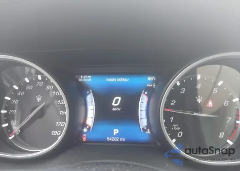 2017 Maserati Levante z USA, uszkodzony, nr VIN ZN661XUL1HX248182